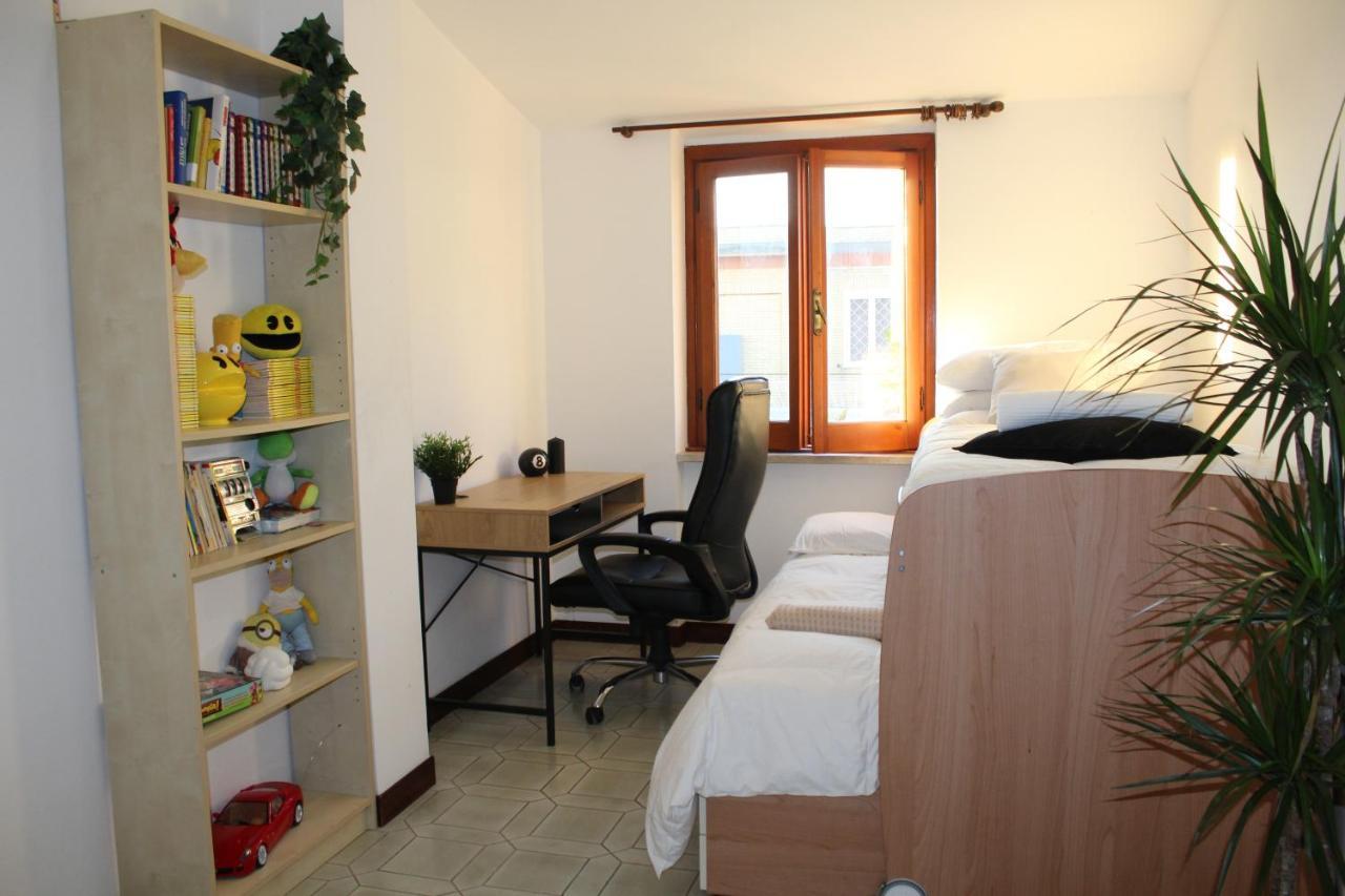 Castel di Leva Confortevole Appartamento A Roma Free Parking מראה חיצוני תמונה